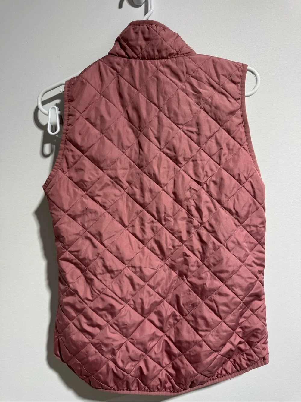 Old Navy Quilted Pink Sleeveless Vest Size S